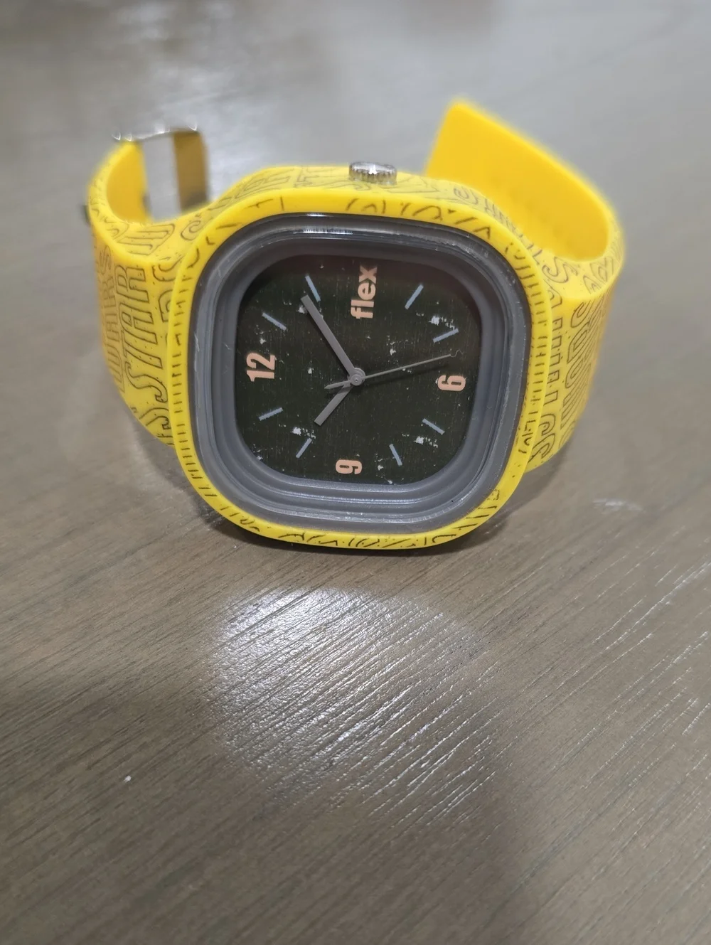 Flex Yellow Silicone Smartwatch with Printed Band and Analog Face